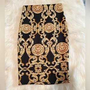 ➡️UPDATED: SOLD⬅️‼️ Elegant Pencil Skirt